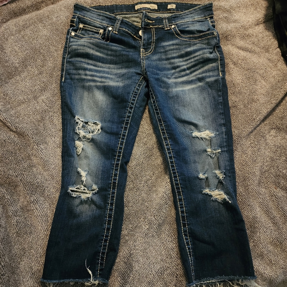 BKE Blue Dark Wash Stella Cropped Jeans Buckle Distressed Sz 30